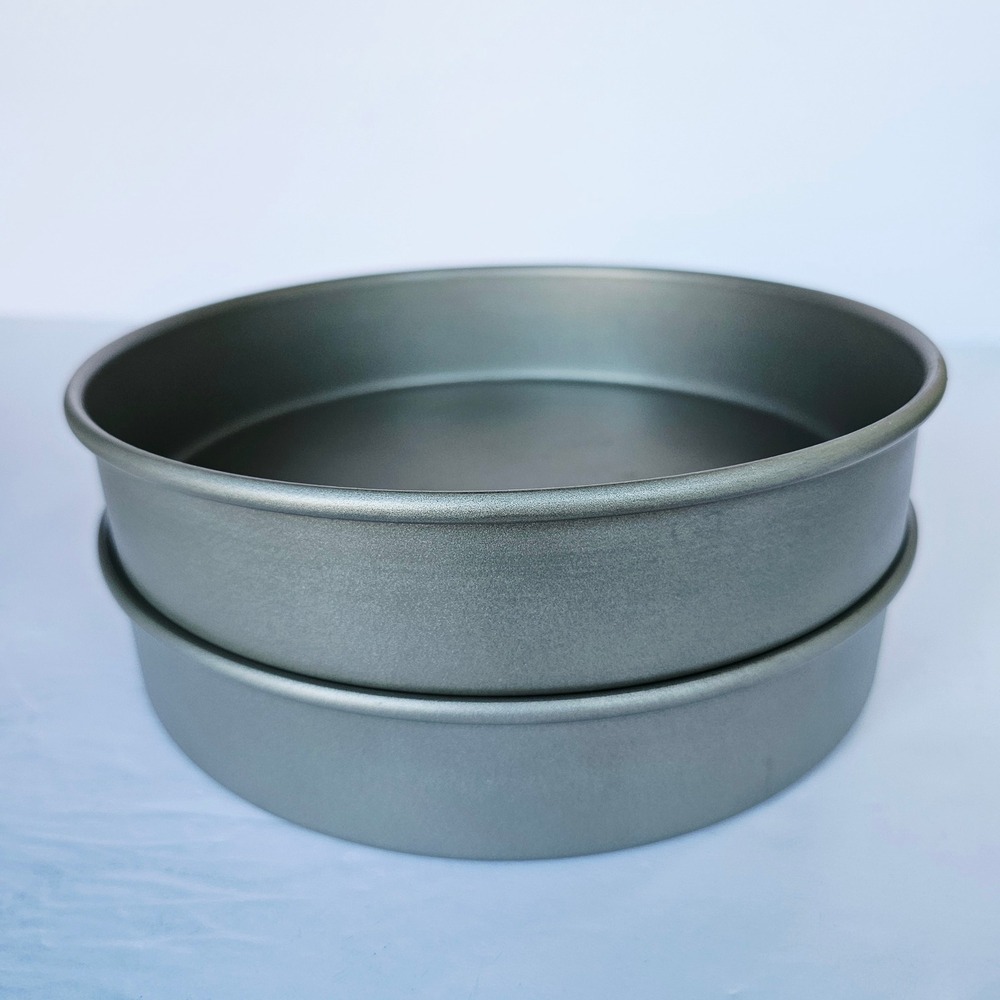 9 Inch Round Gray Non-Stick Cake Pan Set of 2 Professional Bakeware Layer Cake